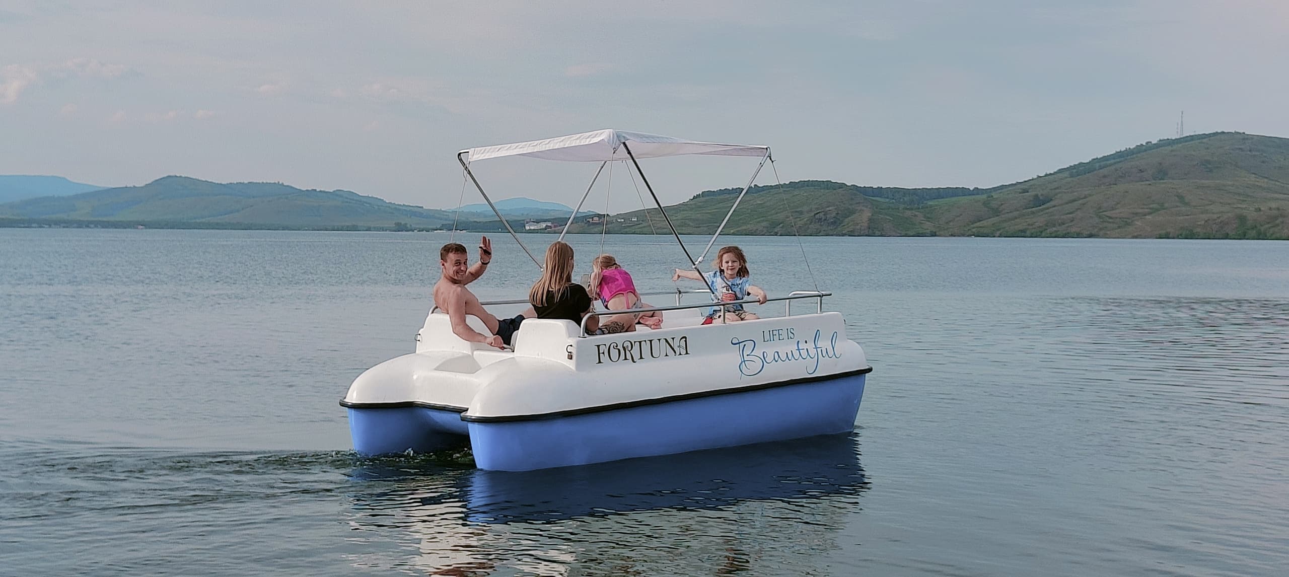 СЕМЕЙНЫЙ КОВЧЕГ ЯКТЫКУЛЬ: Катамаран с тентóм!